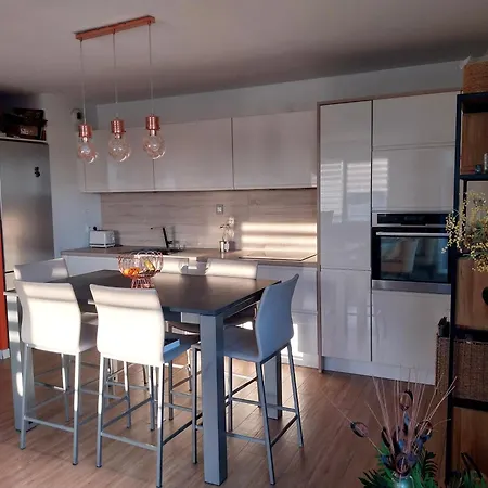 Beau T4 De 95 M2 Avec Terrasse Sur Daire Anglet
